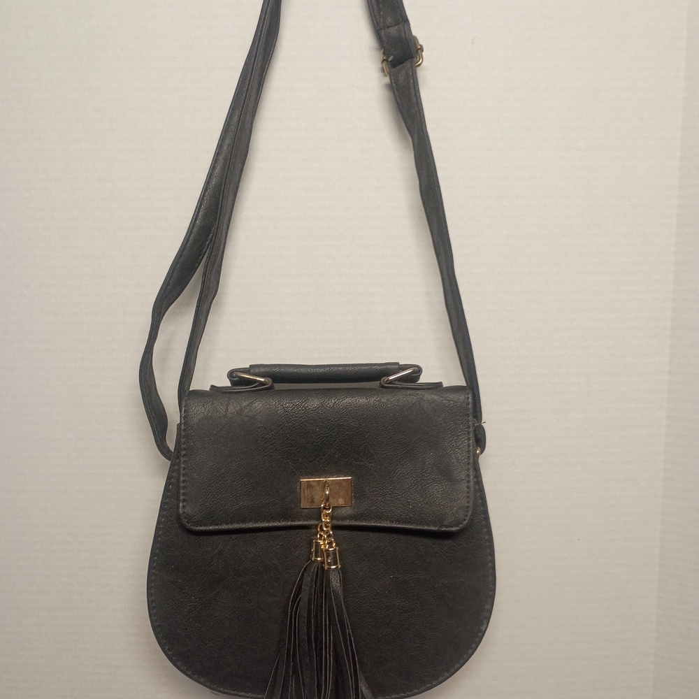 Elegant Black Tassel Crossbody Bag